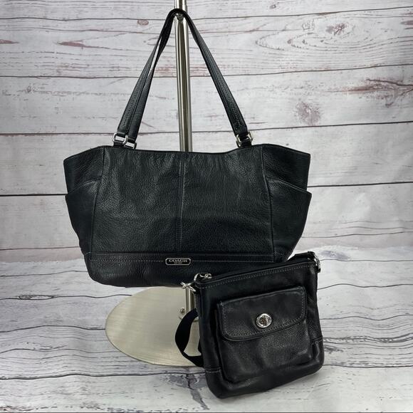 Coach Park Carrie tote purse Swing pack black pebble leather and mini crossbody - Picture 1 of 16